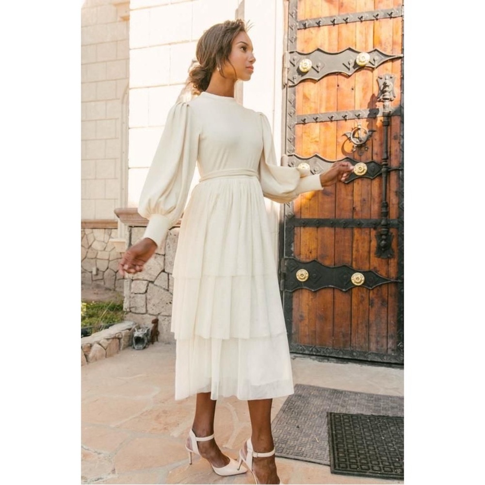 Ivy City Co Cream Midi Dress - Picture 2 of 9